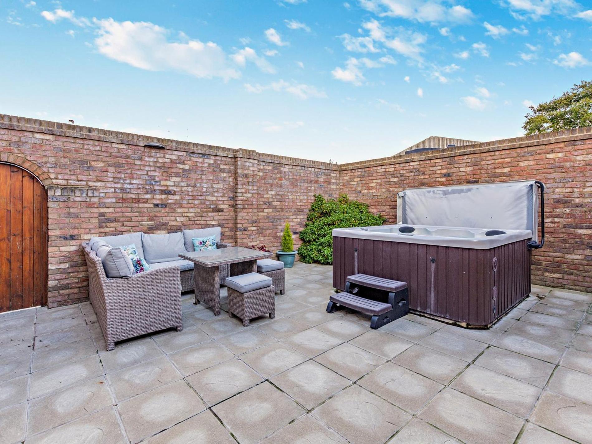 2 Bed In Filey 79280 Villa Wold Newton  Dış mekan fotoğraf